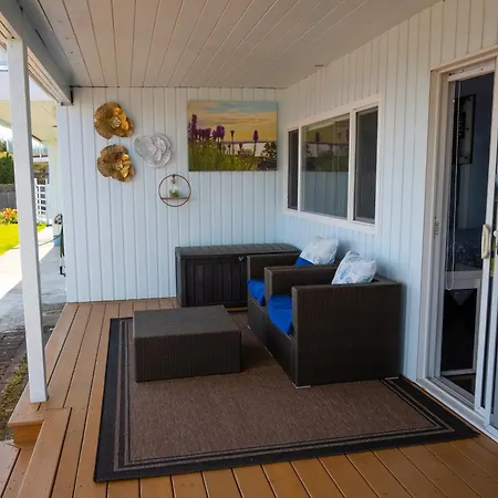 Hov B&B House -Hospitality Ocean View Victoria- Exterior photo