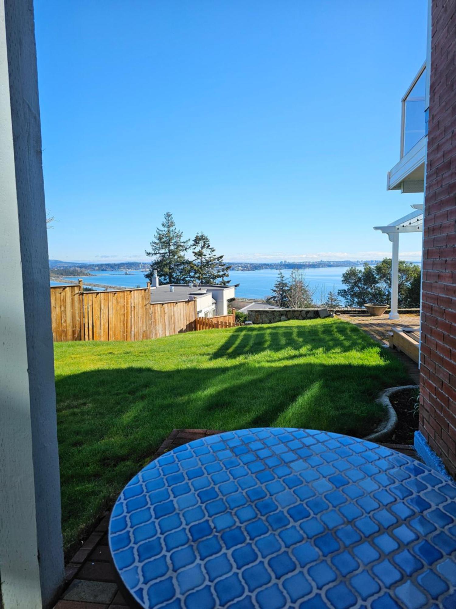 Hov B&B House -Hospitality Ocean View Victoria- Homestay *