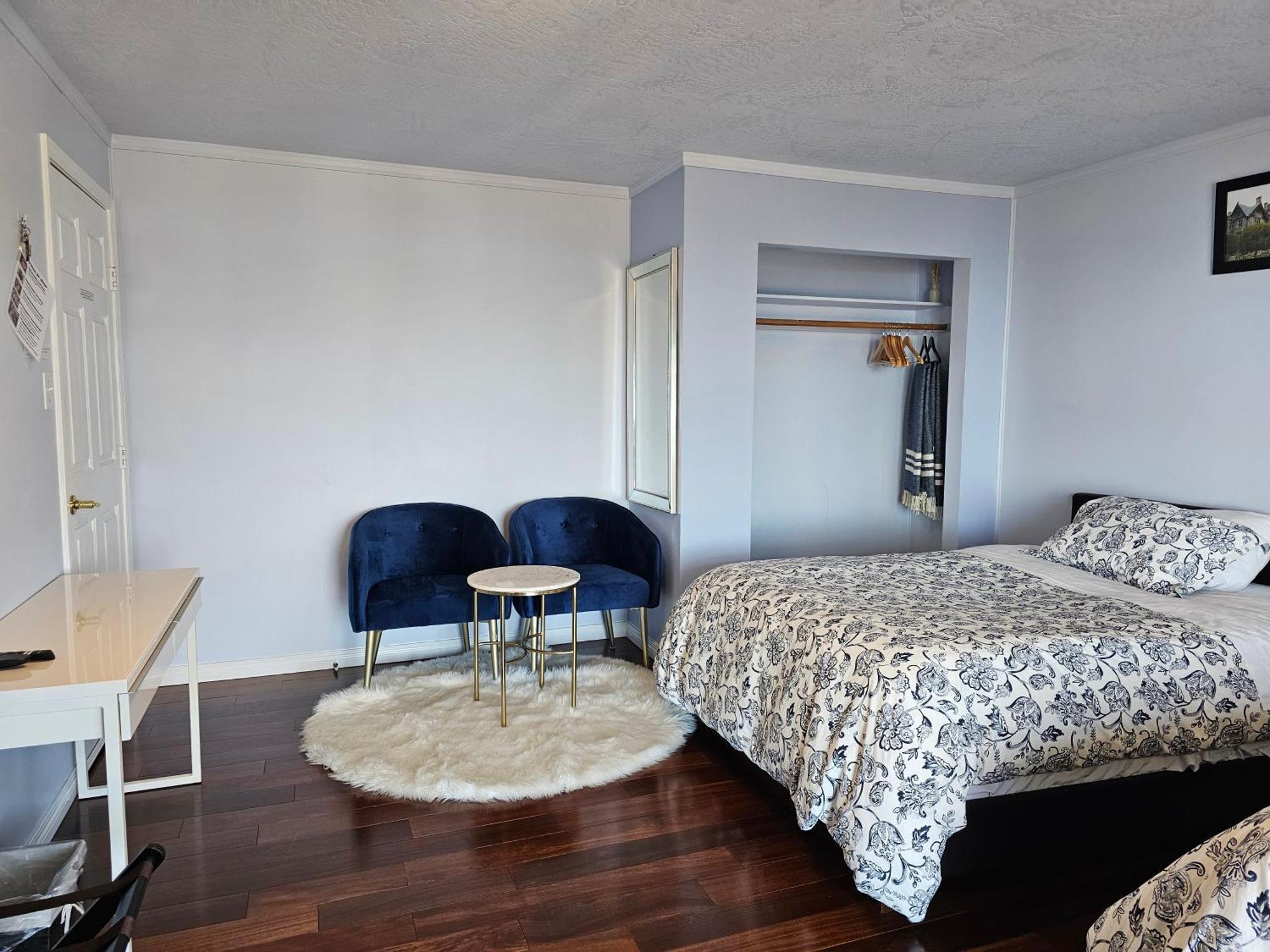 Hov B&B House -Hospitality Ocean View Victoria- Homestay *